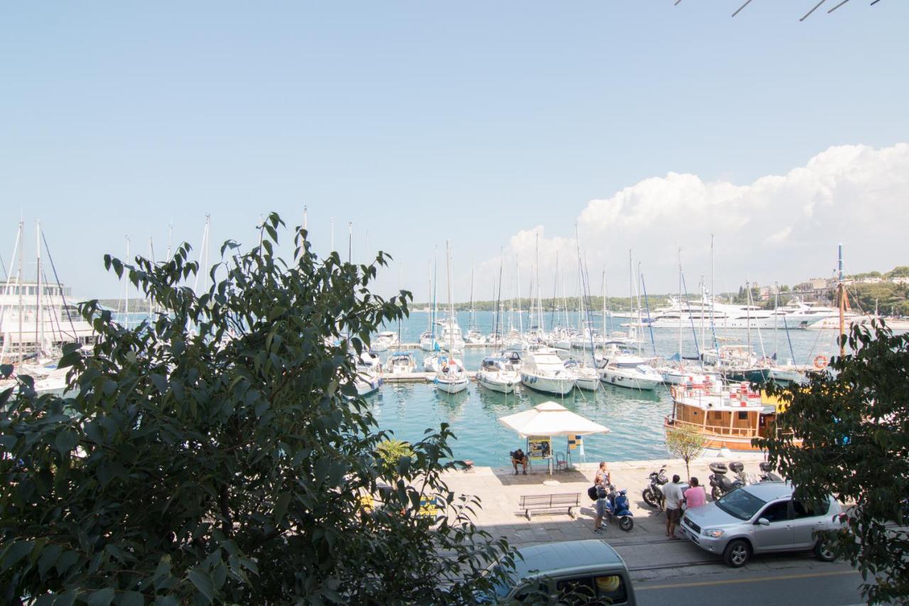 Harbour-Apartment With Sea View And Parking Spot Pula Exterior photo